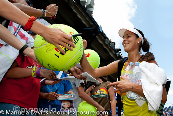 Ana Ivanovic autographs (SRB)