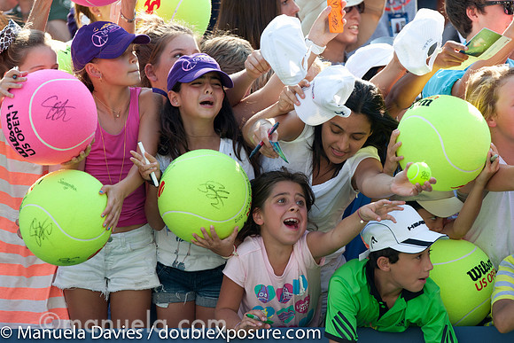 Kids trying to get autographs