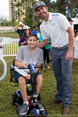 Justin Verlander with fan