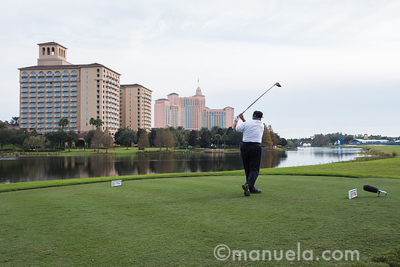 Lee Trevino on the 18th tee